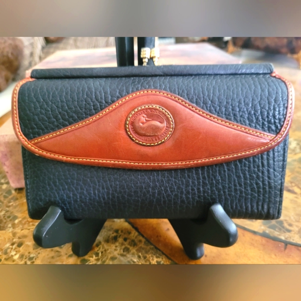 Dooney & Bourke Elegant Black and Brown Women's Wallet